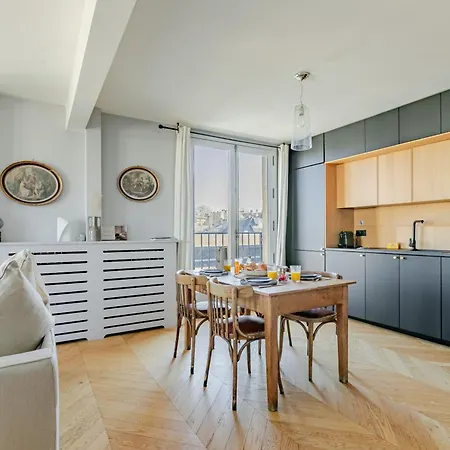 아파트 Proche Chateau - Vue Panoramique & Confort 베흑사이으