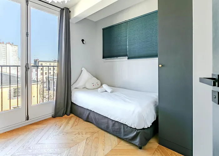 아파트 Proche Chateau - Vue Panoramique & Confort 베흑사이으
