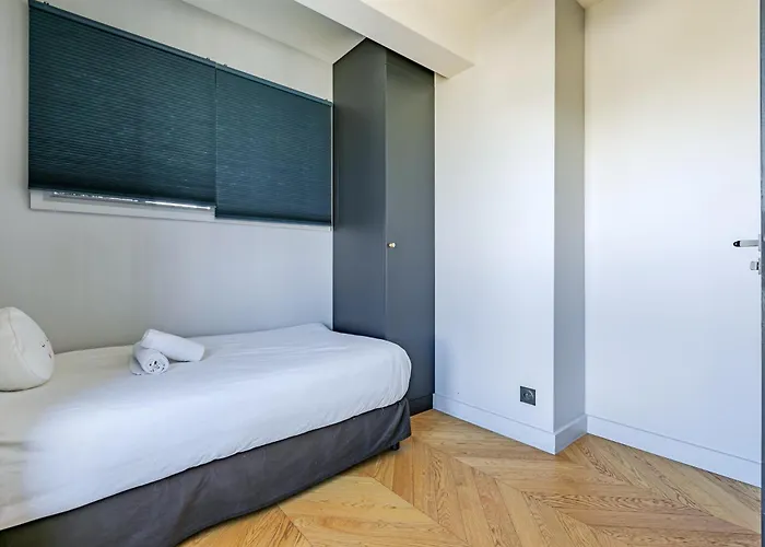 Proche Chateau - Vue Panoramique & Confort 아파트 베흑사이으